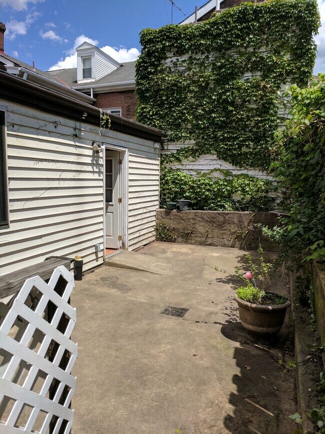 Photo - Renovated 4 bedroom House on the South Side Flats!!