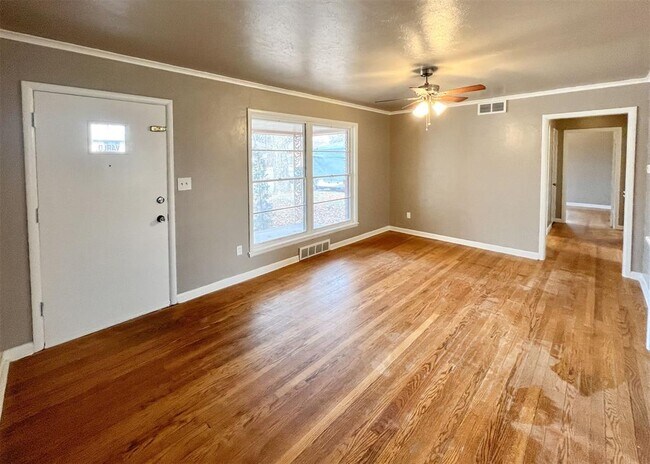 Foto del edificio - 208 E 14th St