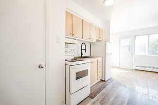 Building Photo - 1655 Rue Fleury E