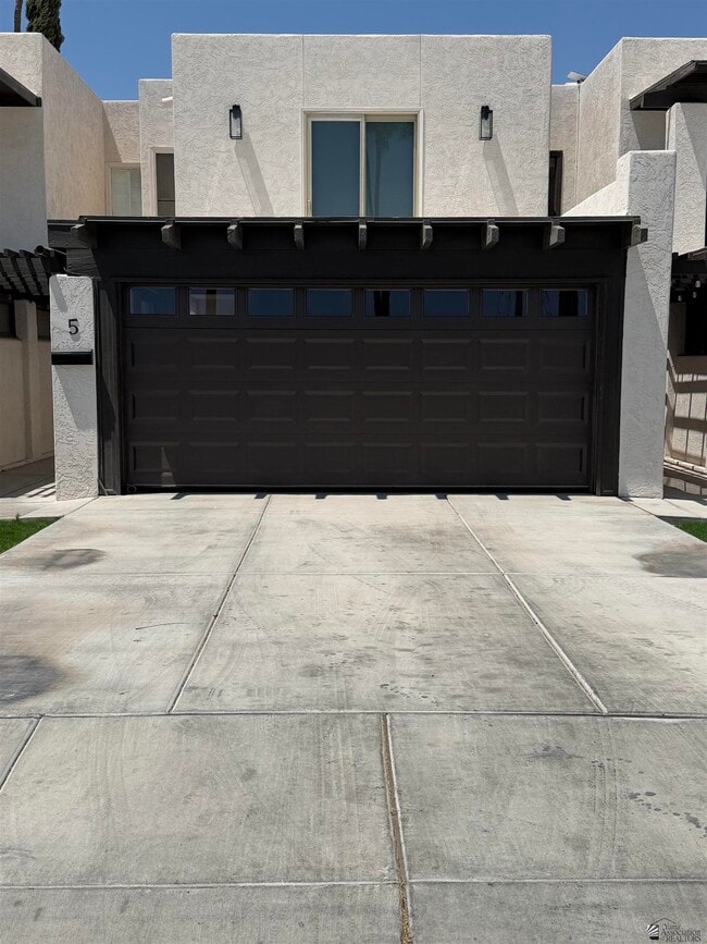 Building Photo - 1440 E Laguna Pl