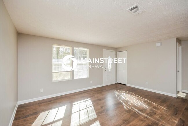 Building Photo - 3 Bedroom Pet-Friendly Home in Stone Mount...