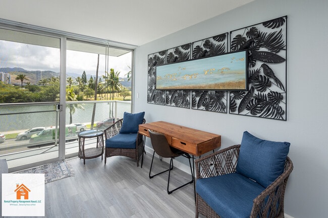 Building Photo - 2233 Ala Wai Blvd