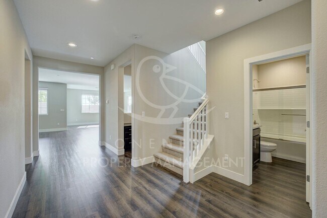 Foto del edificio - Stunning Modern Living in Twelve Bridges V...