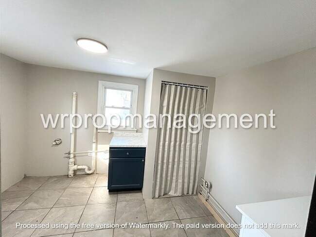 Building Photo - 4933 Statesville Dr