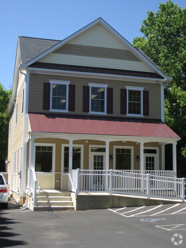 Apartments For Rent in Lower Gwynedd PA with Hardwood Floors 54