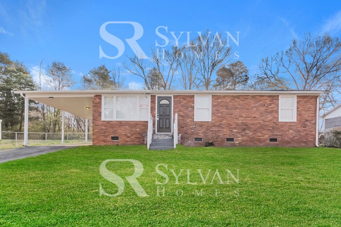 Foto principal - Do not miss out on this charming home
