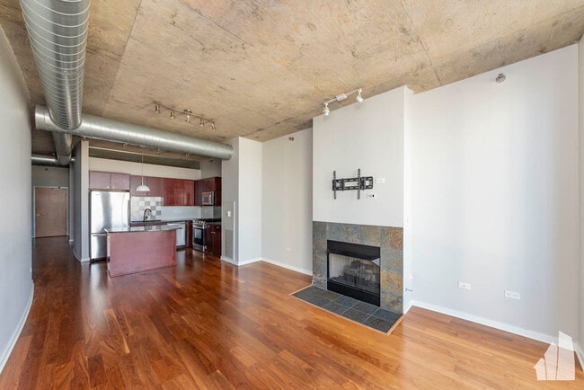 Building Photo - 700 N Larrabee St