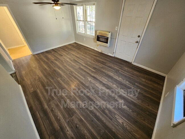 Foto del edificio - 228 N Cherry