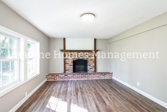 Building Photo - Completely Remodeled Split Level in Avon Lake