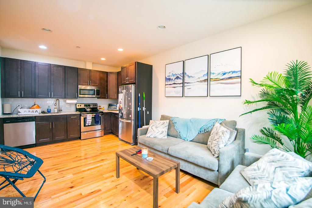 Foto principal - 1242 Point Breeze Ave