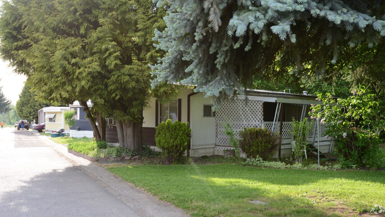 Building Photo - 10918 NE Highway 99