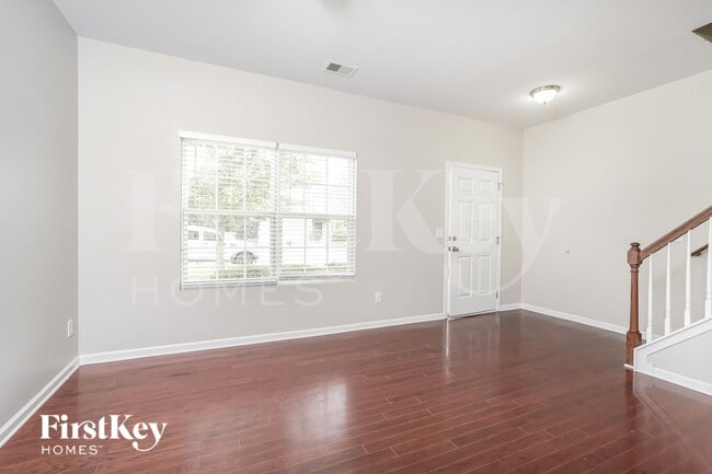 Building Photo - 294 Hartsfield Forest Dr