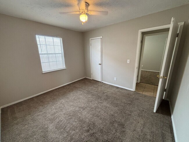 Foto del edificio - 2701 E 8th Ct