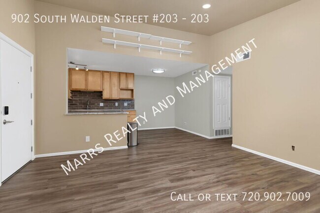 Foto del edificio - 902 S Walden St