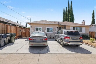 Building Photo - 3663 Madeira Way