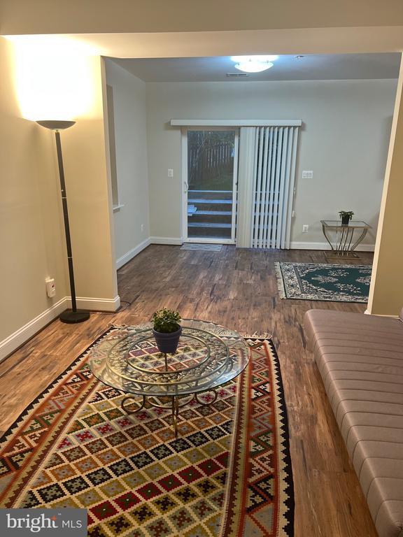 Foto principal - 7205 Greenspring Ln
