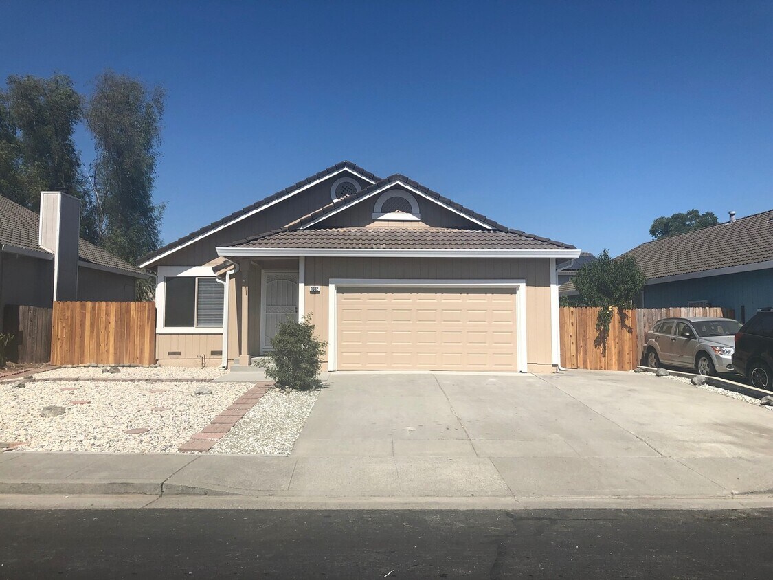 Foto principal - 1032 Wood Hollow Cir