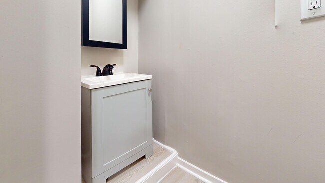 Foto del edificio - Updated 3-Bedroom Home