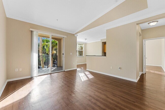 Foto del edificio - 15025 Michelangelo Blvd