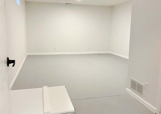 Foto del edificio - 2905 Brockway Dr