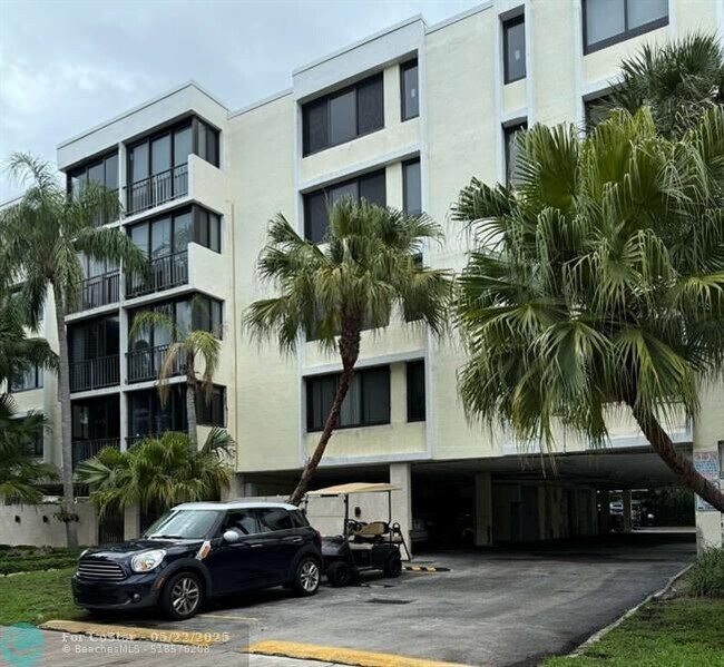 Foto del edificio - 250 Galen Dr