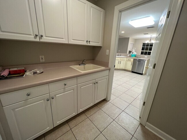 Foto del edificio - Bluewater Bay Area 4 Bedroom Pool Home!