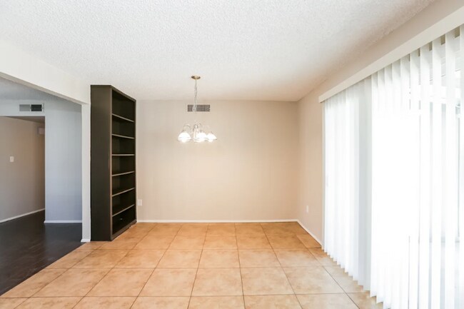 Foto del edificio - 4027 E Alta Vista Rd