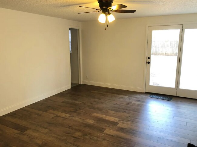 Foto del edificio - Charming Four-Bedroom Home Close to TTU Ready for Summer 2026