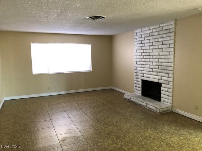 Building Photo - 4729 Cinderella Ln