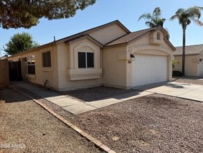 Building Photo - 4019 W Fallen Leaf Ln