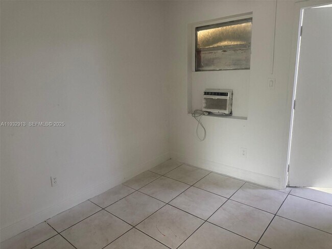 Foto del edificio - 611 S 24th Ave