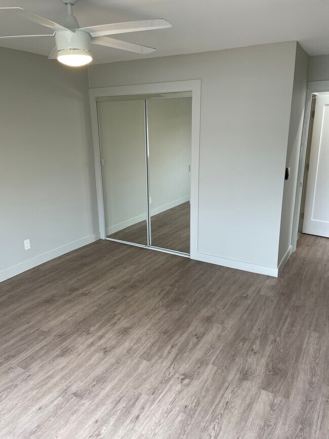 Foto del edificio - 1535 N Kenmore Ave