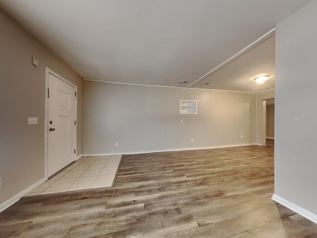 Building Photo - 8207 Patou Dr S