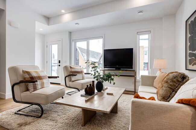 Photo du bâtiment - Pet-Friendly Modern 3 Bedroom Townhouse in Capitol Hill