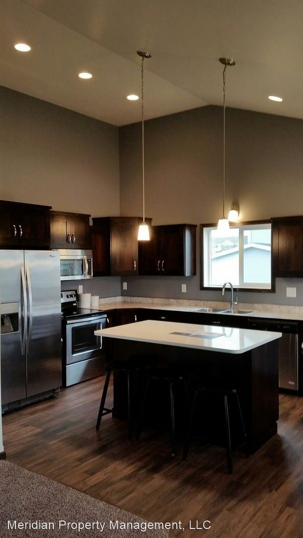 Building Photo - 4 br, 3 bath House - 713 30th Terrace E