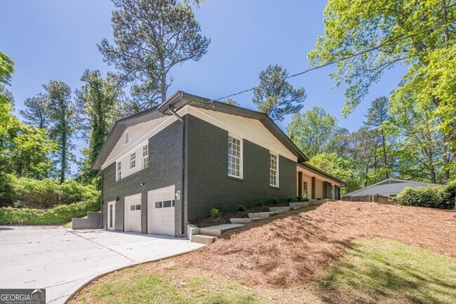 Foto del edificio - 3350 Pine Meadow Rd NW