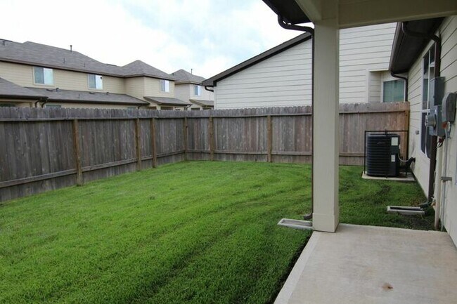 Foto del edificio - 12307 Ghita Ln