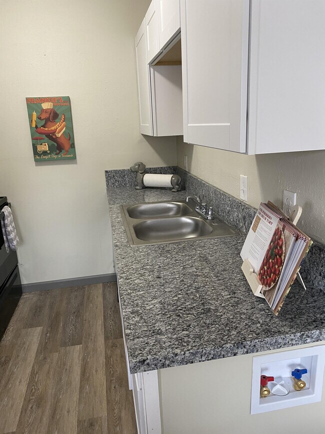 Building Photo - 520 Bellwood Rd