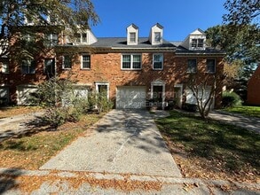 Building Photo - 610 Guy Ln