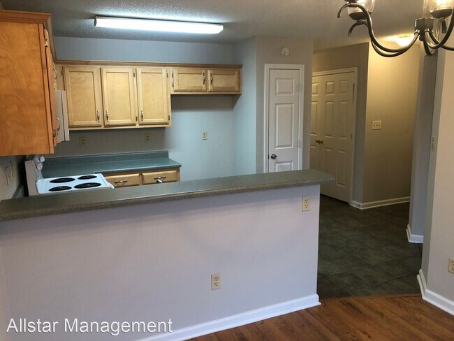 Foto del edificio - 3 br, 2 bath House - 8170 Clubview Dr