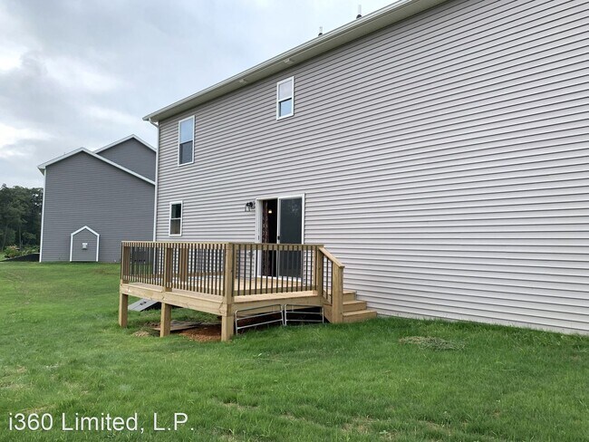 Building Photo - 4 br, 2.5 bath House - 1702 Treeline Dr