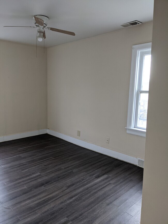 101 Logan St N Unit A, Junction City, OH 43748 Apartments in Junction