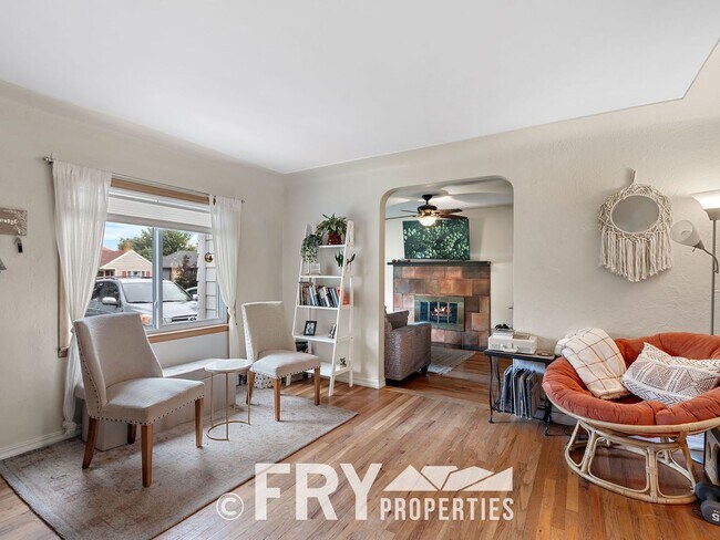 Foto del edificio - 5081 Elm Ct