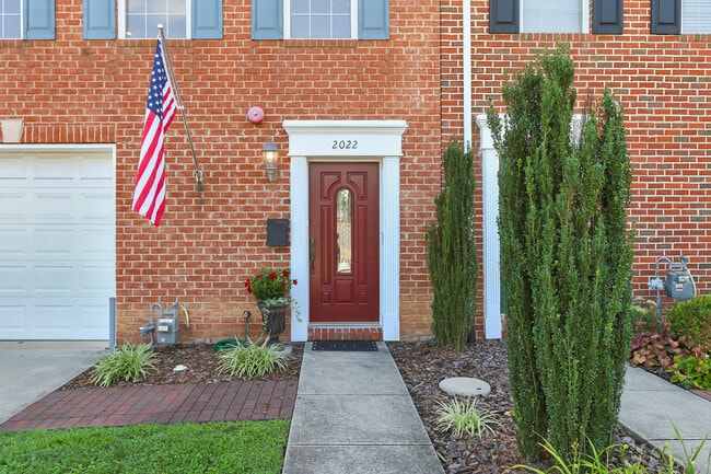 Building Photo - 2022 N Culpeper St