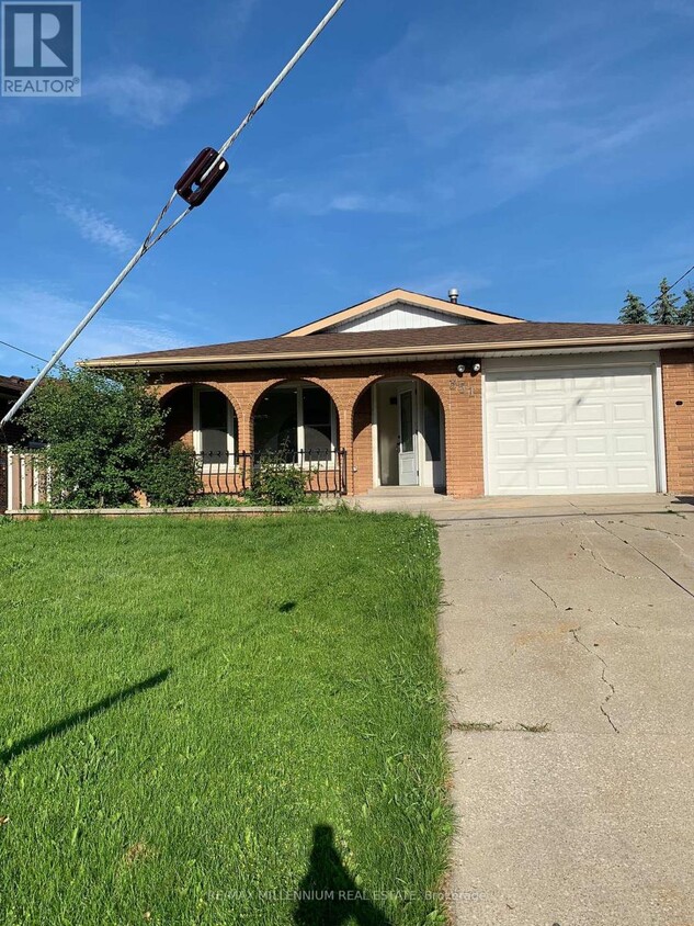 Photo principale - 351 Queen Victoria Dr