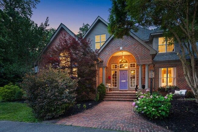 Foto del edificio - Spacious 6-Bedroom Furnished Home Near Asheville – Privacy, Comfort & Convenience!