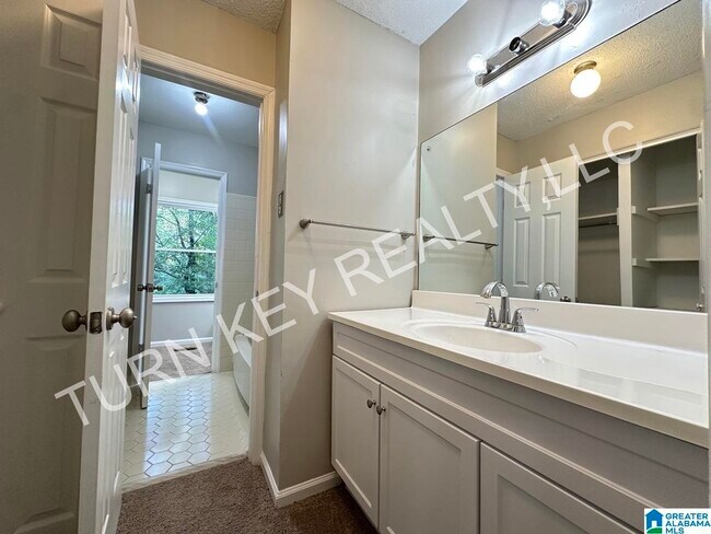 Foto del edificio - 3891 Overton Manor Trail