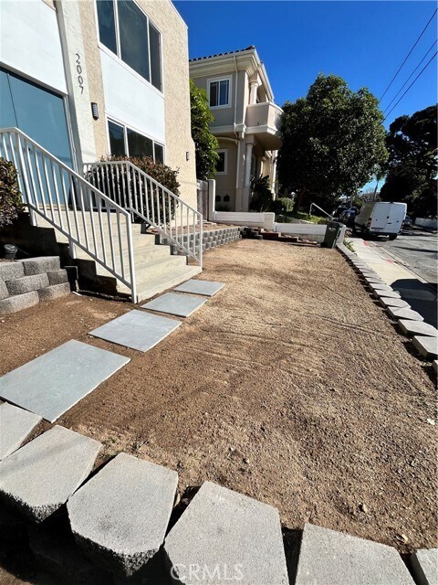 Building Photo - 2007 Huntington Ln