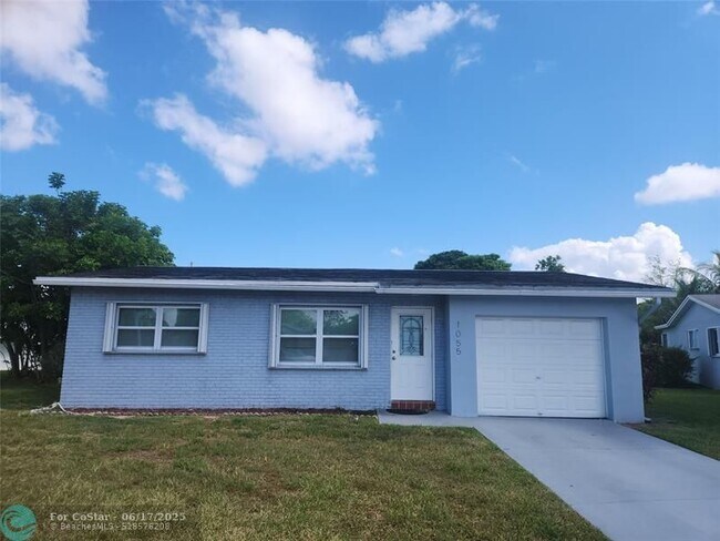 Building Photo - 1055 NW 73rd Ave