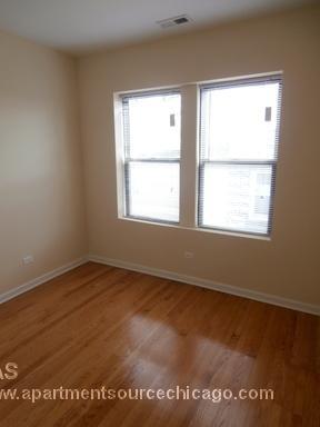 Building Photo - 4749 N Troy St